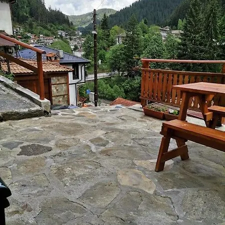 майоровата къща *