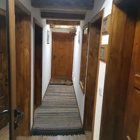 Holiday home майоровата къща