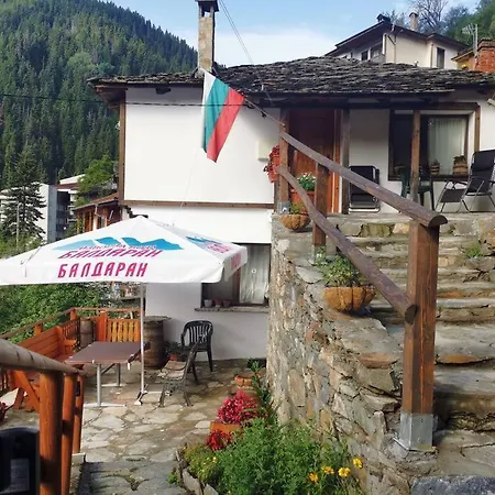 Holiday home майоровата къща Shiroka Luka (Smolyan)